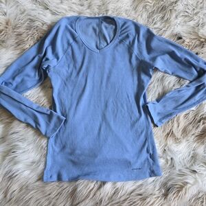 Patagonia Light Blue Long-Sleeve V-Neck Women's Tee